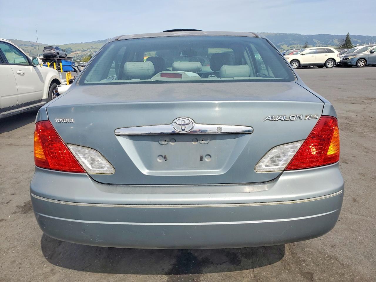 TOYOTA AVALON 2001 — 7