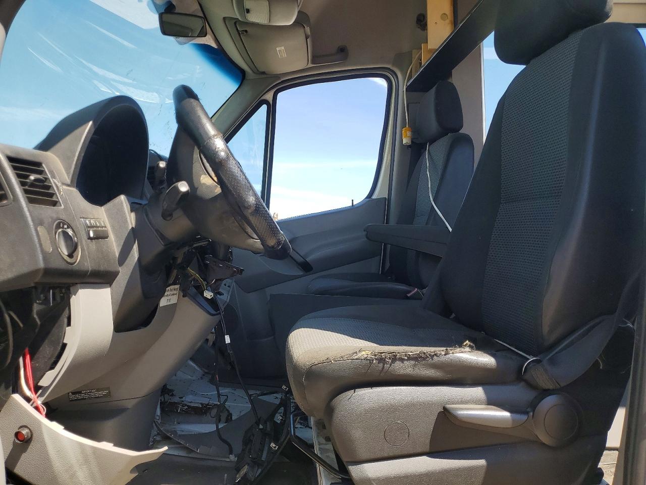 FREIGHTLINER SPRINTER 2012 — 8
