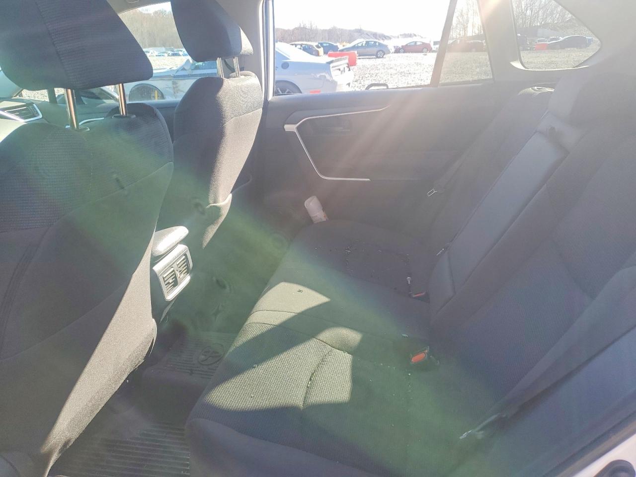 TOYOTA RAV 4 2024 — 12