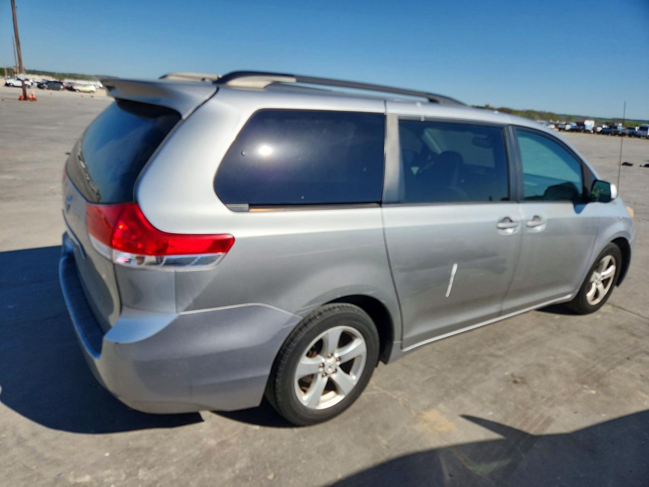 TOYOTA SIENNA 2012 — 4