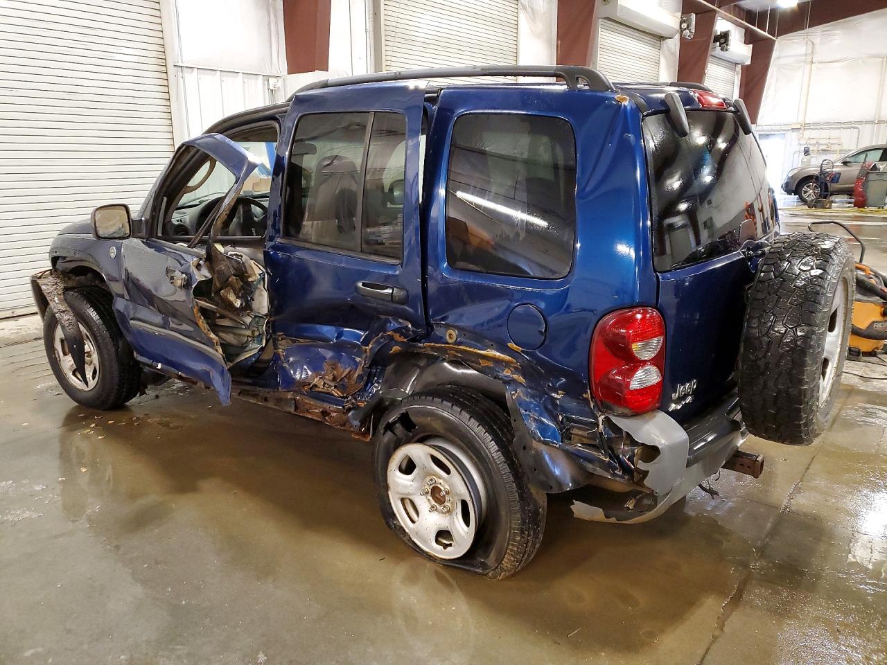 JEEP LIBERTY 2005 — 3