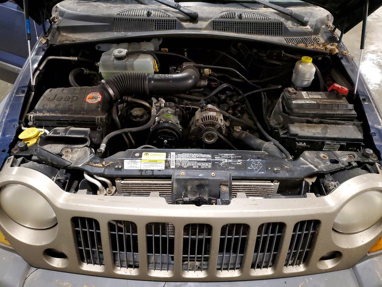 JEEP LIBERTY 2005 — 13