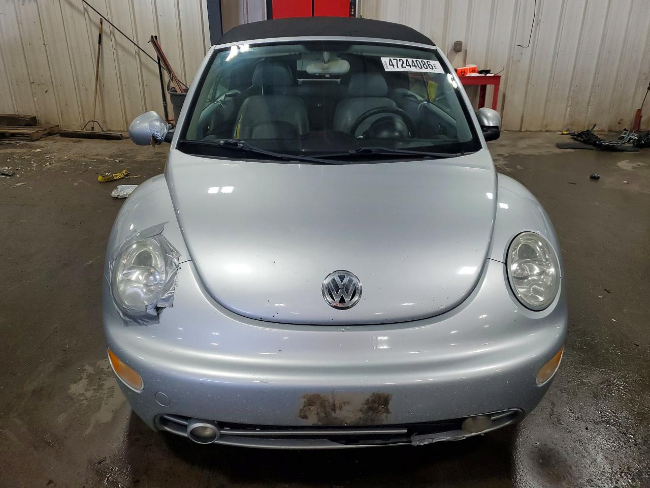 VOLKSWAGEN NEW BEETLE 2003 — 6