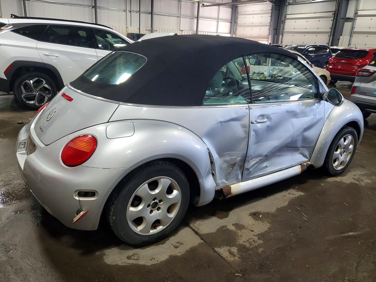 VOLKSWAGEN NEW BEETLE 2003 — 4