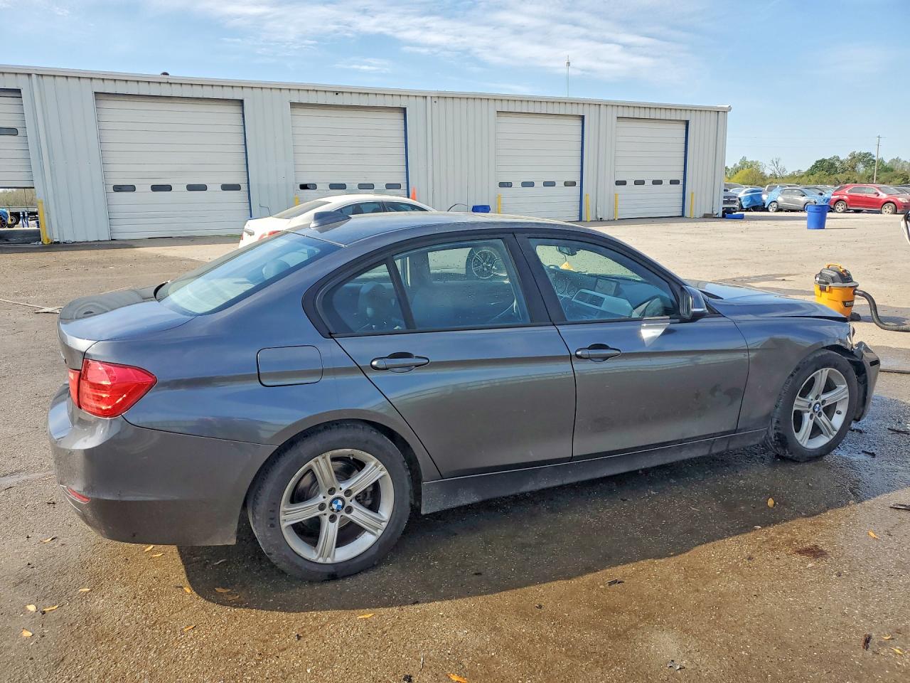 BMW 320 2013 — 4