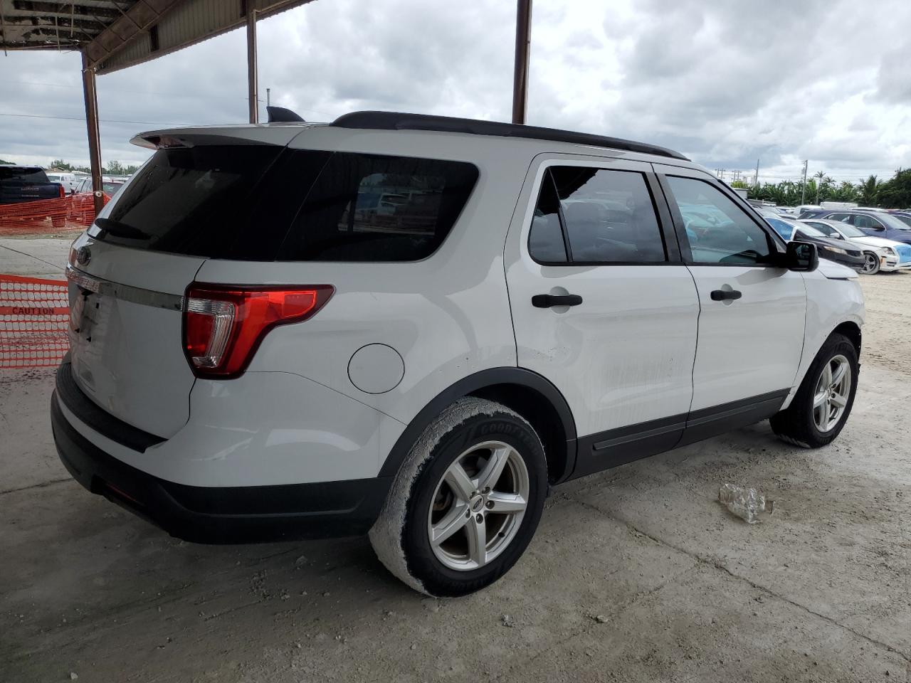 FORD EXPLORER 2018 — 4