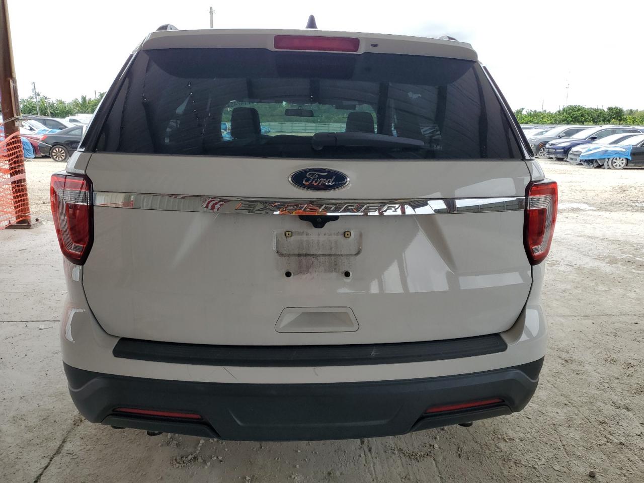 FORD EXPLORER 2018 — 7