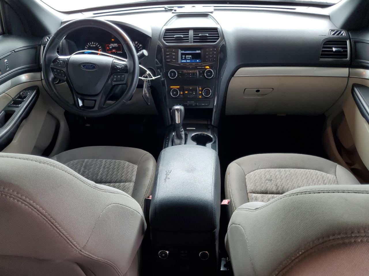 FORD EXPLORER 2018 — 9
