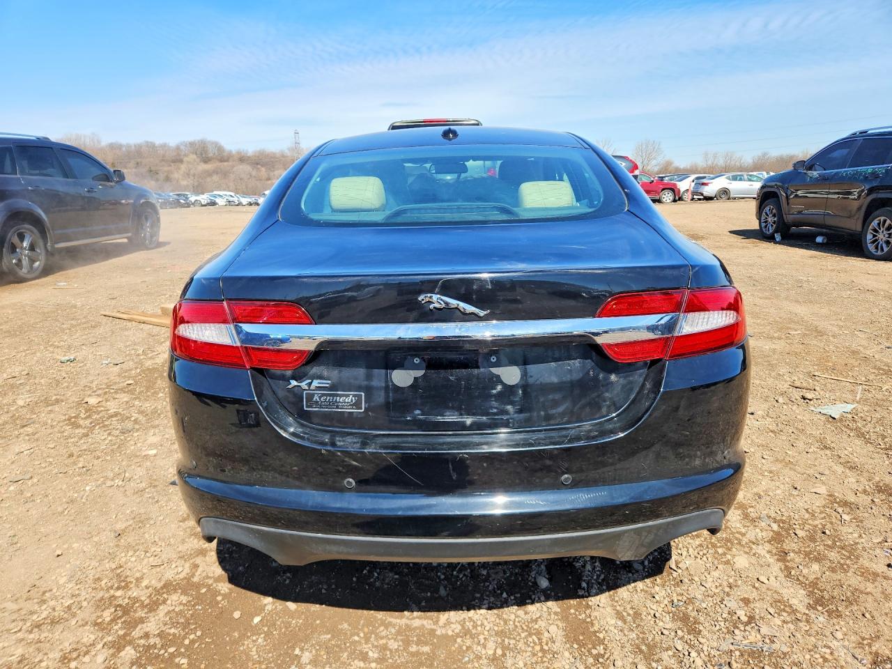 JAGUAR XF 2012 — 7