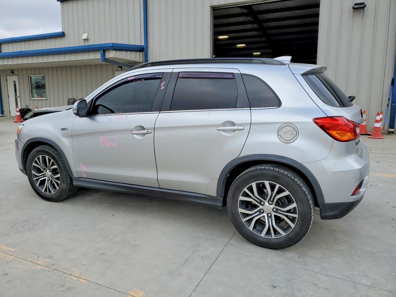 MITSUBISHI OUTLANDER SPORT 2018 — 3