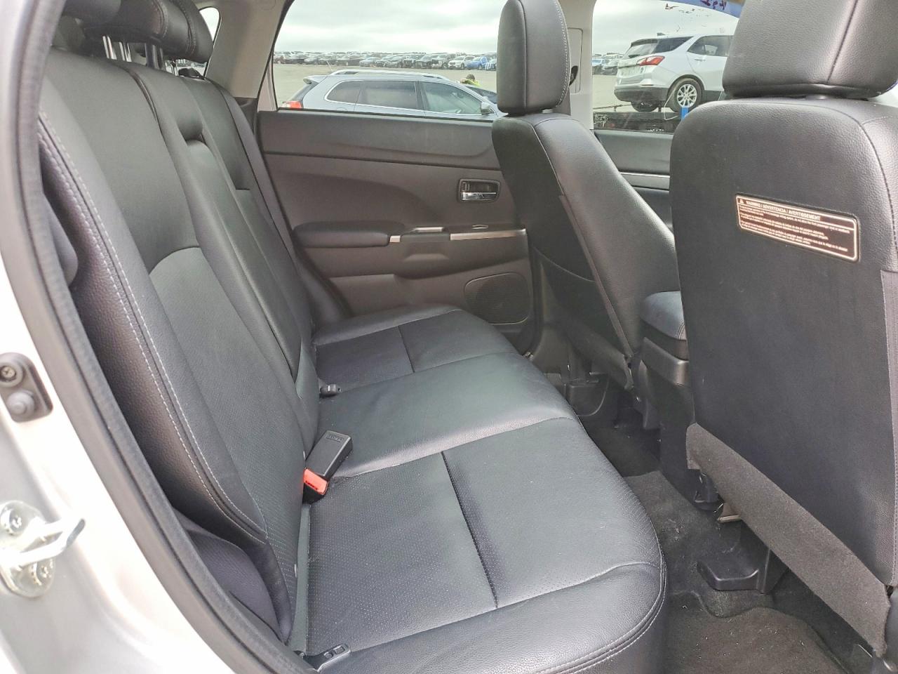 MITSUBISHI OUTLANDER SPORT 2018 — 12