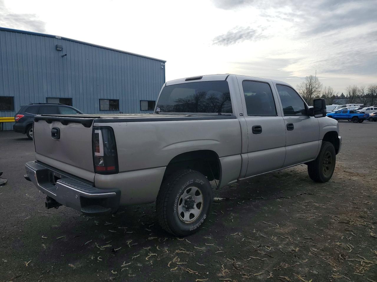 GMC NEW SIERRA 2005 — 3