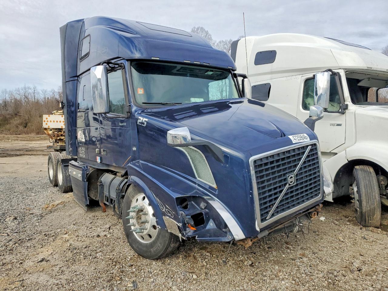 VOLVO VNL 2016 — 2