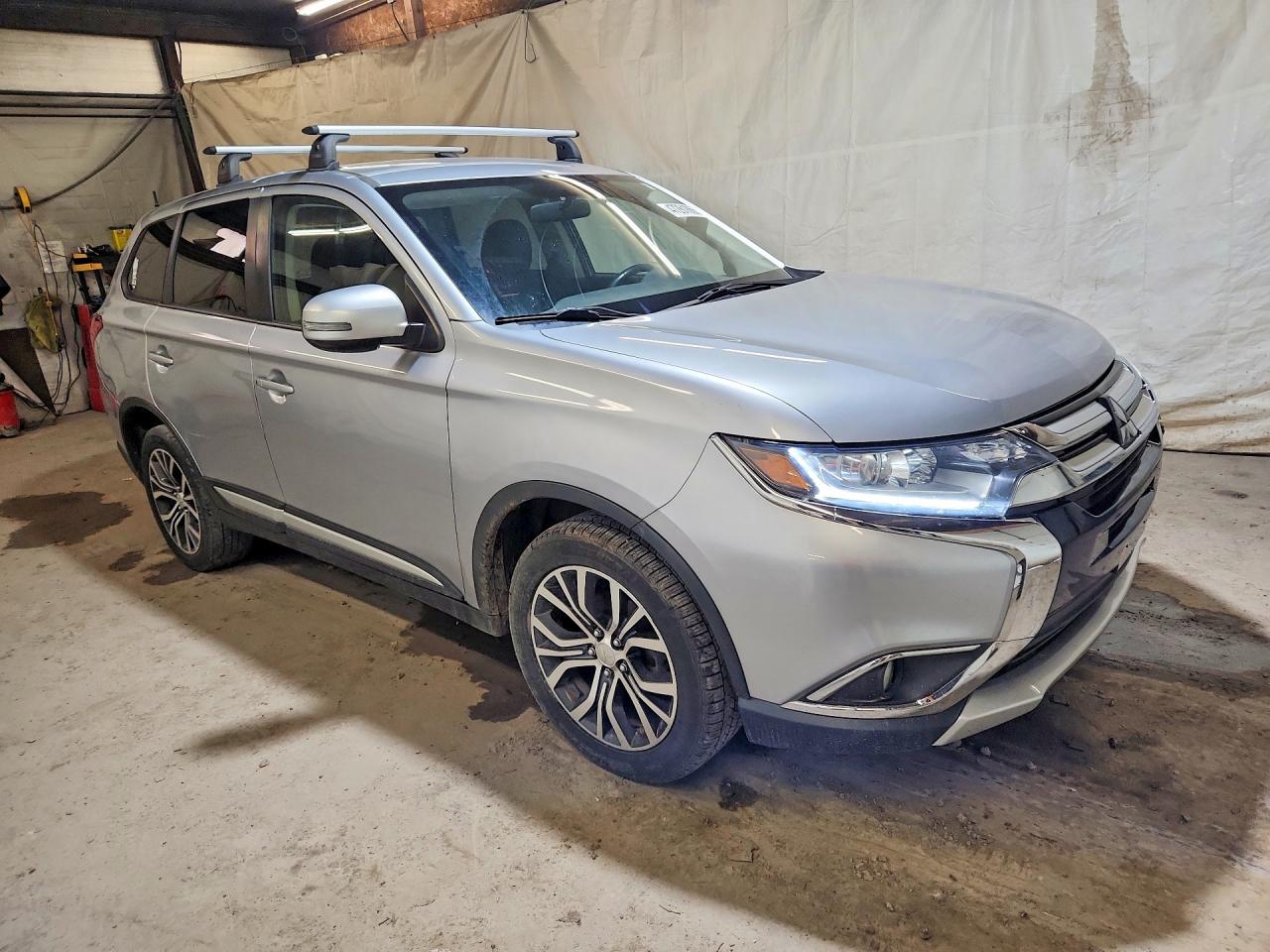 2017 MITSUBISHI OUTLANDER SE