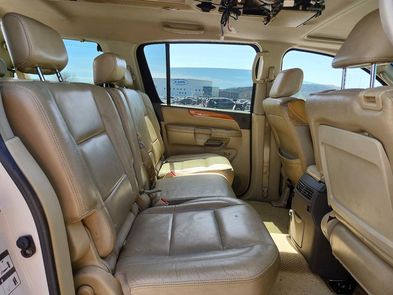 INFINITI QX56 2010 — 12