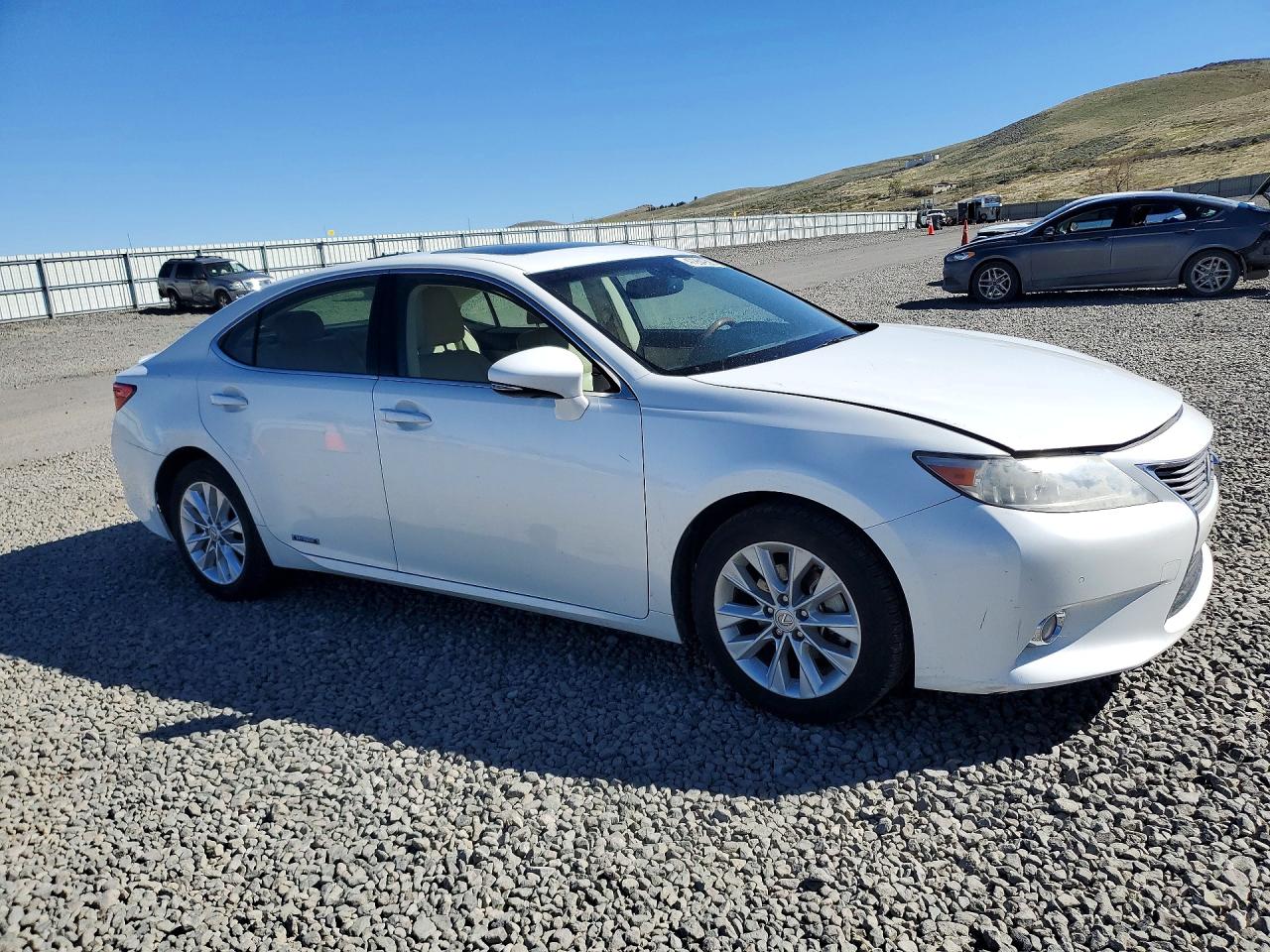2013 LEXUS ES 300H BASE