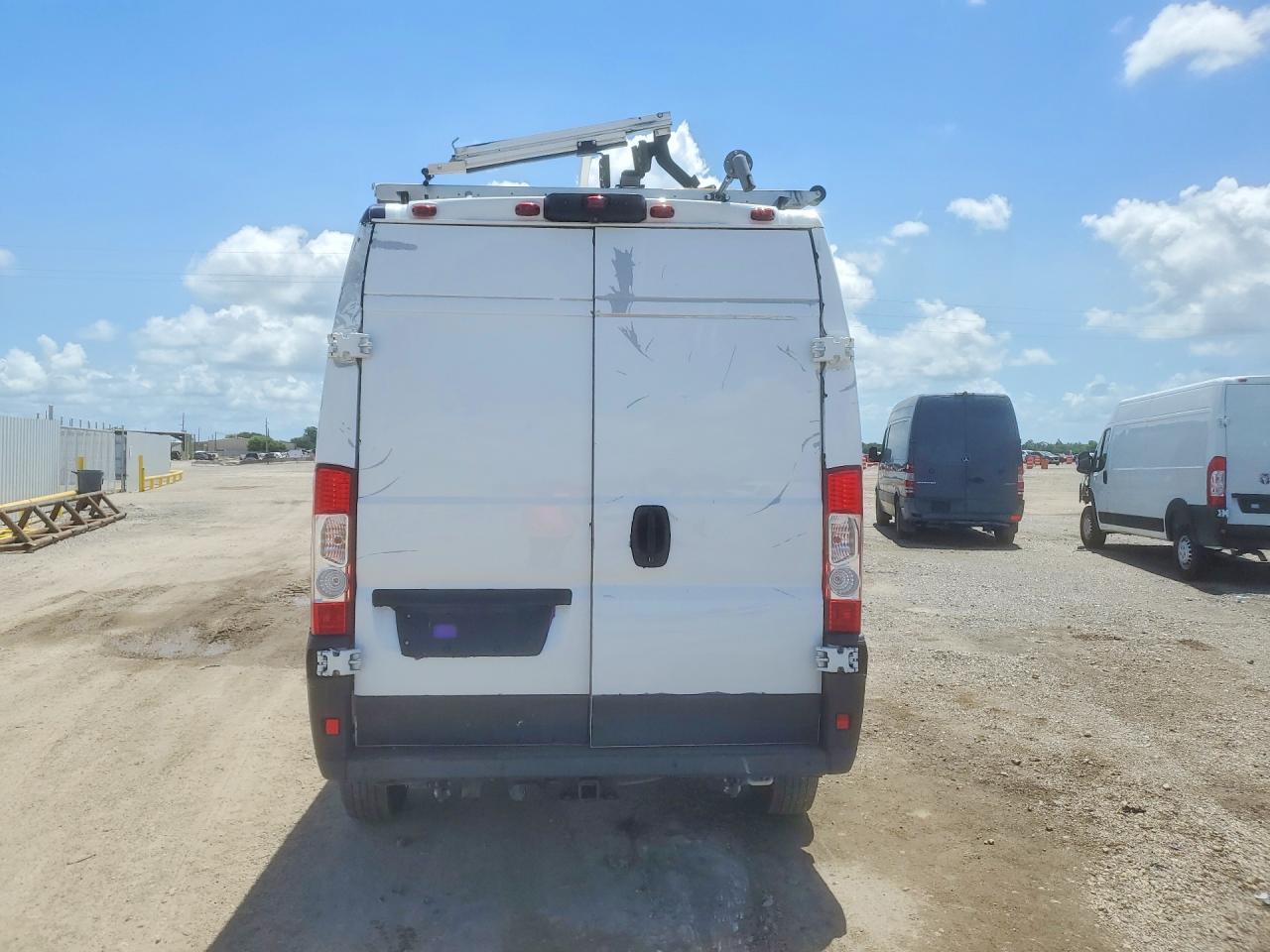 RAM PROMASTER 2500 2022 — 7