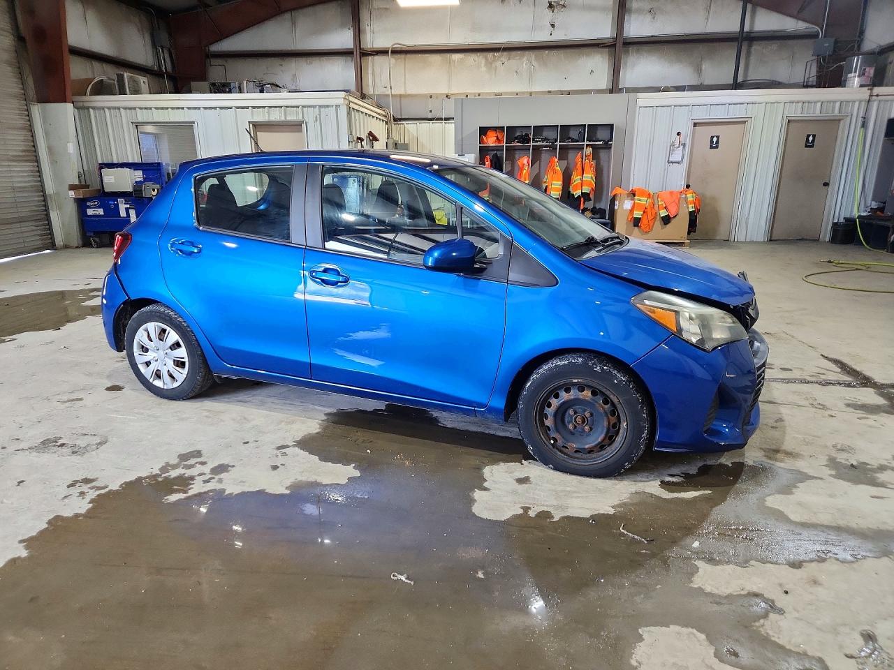 TOYOTA YARIS 2015 — 5