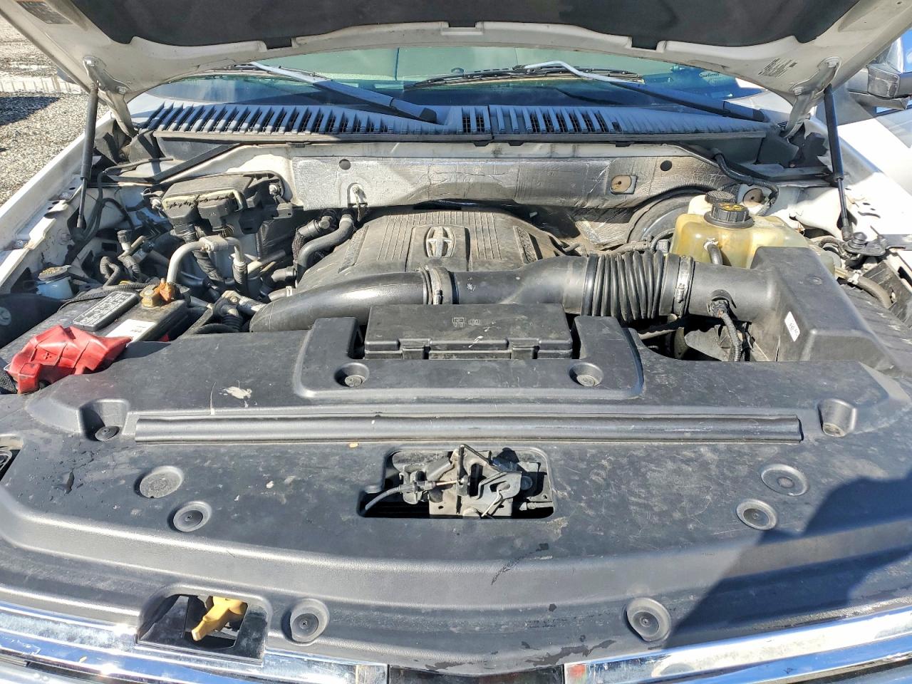 LINCOLN NAVIGATOR 2015 — 13