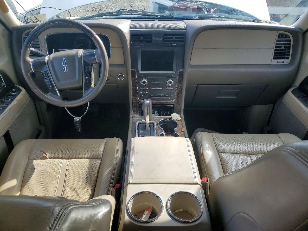 LINCOLN NAVIGATOR 2015 — 9