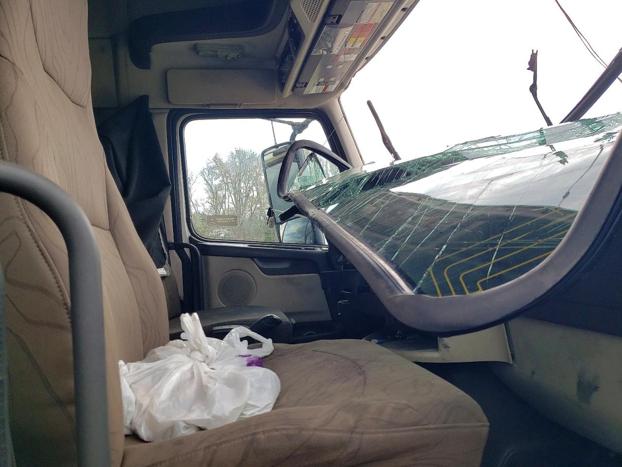 VOLVO VNL 2012 — 6