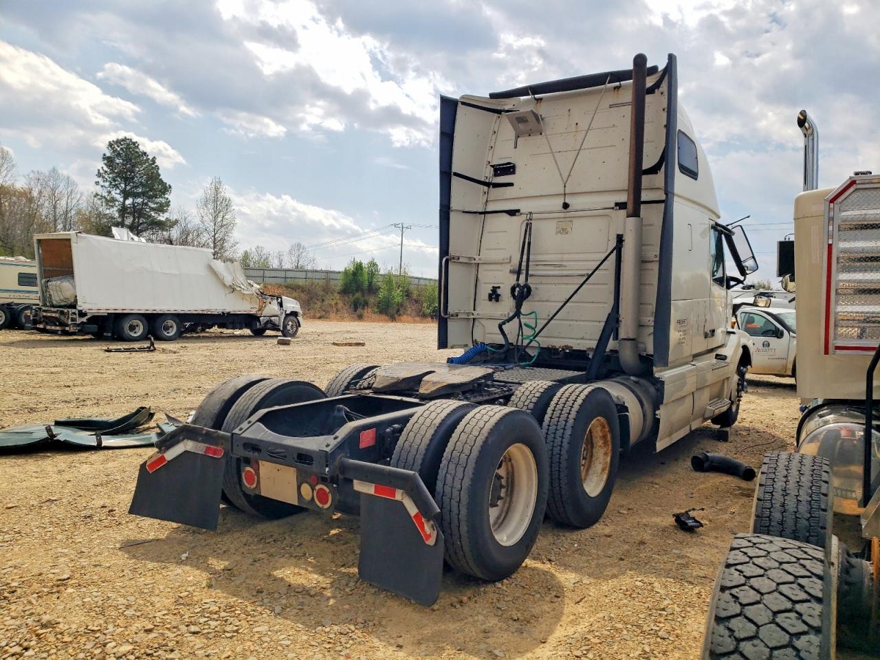 VOLVO VNL 2012 — 5