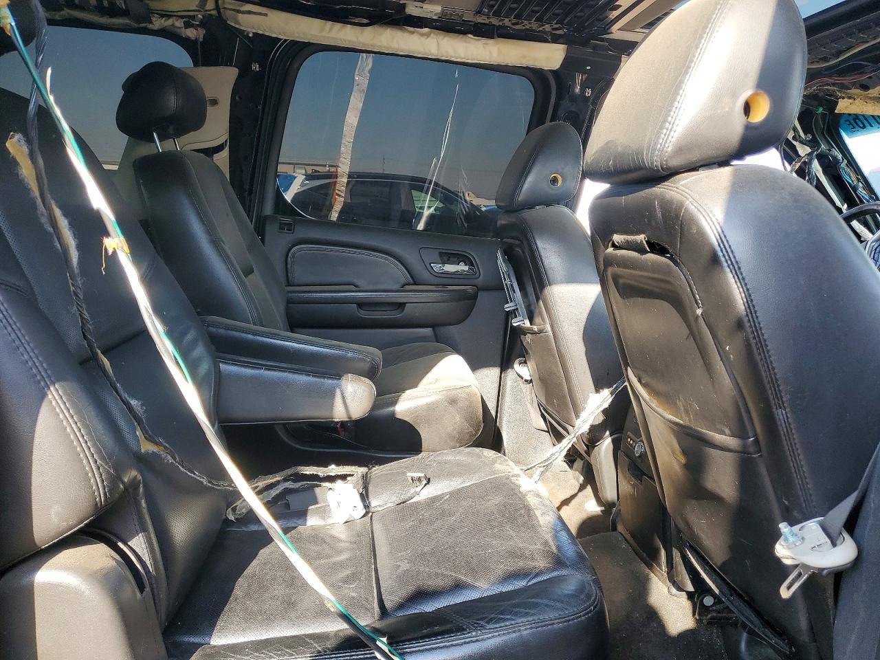 CADILLAC ESCALADE 2007 — 12