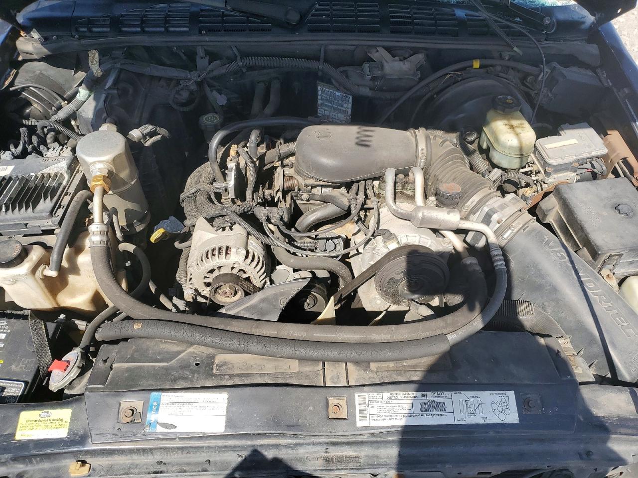 CHEVROLET S TRUCK 2000 — 12