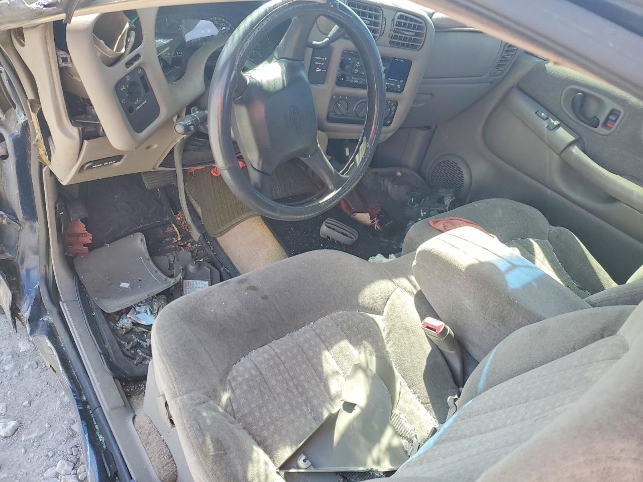 CHEVROLET S TRUCK 2000 — 9