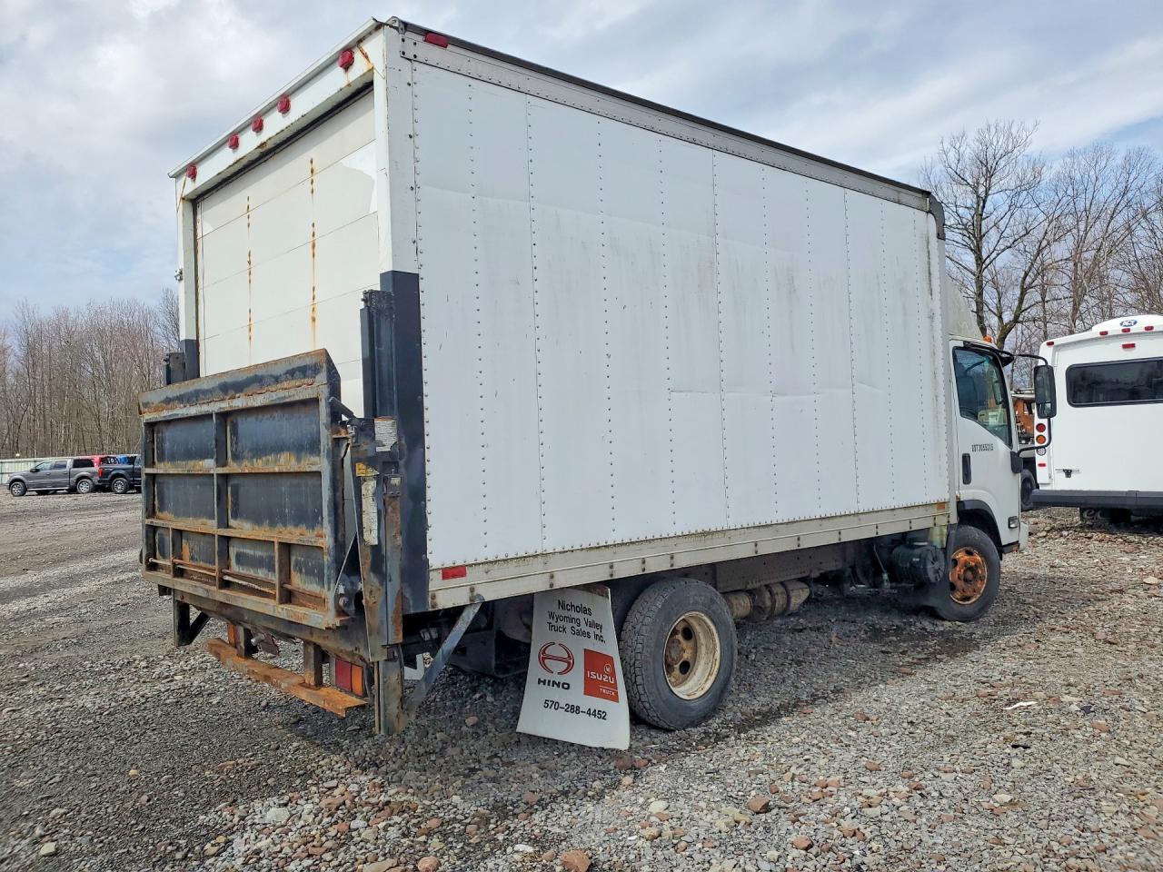 ISUZU NPR 2009 — 4