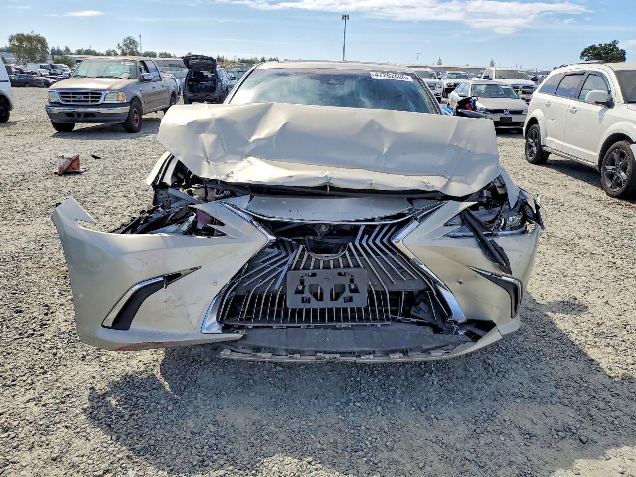 LEXUS ES 300H 2020 — 6