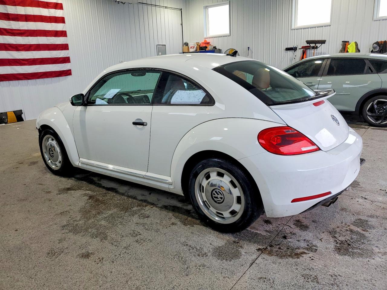 VOLKSWAGEN BEETLE 2015 — 3