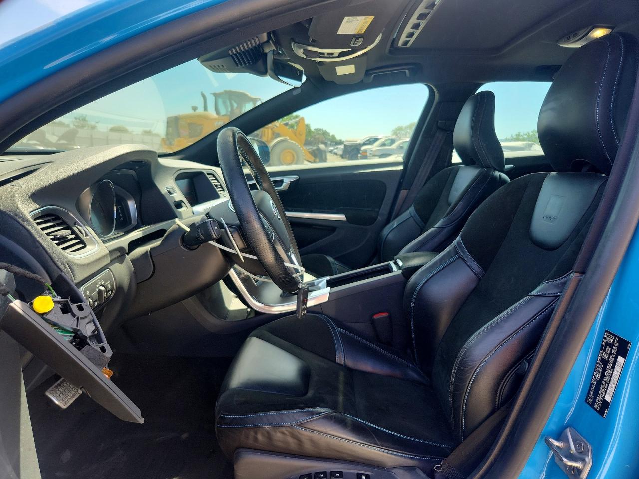VOLVO V60 2015 — 8