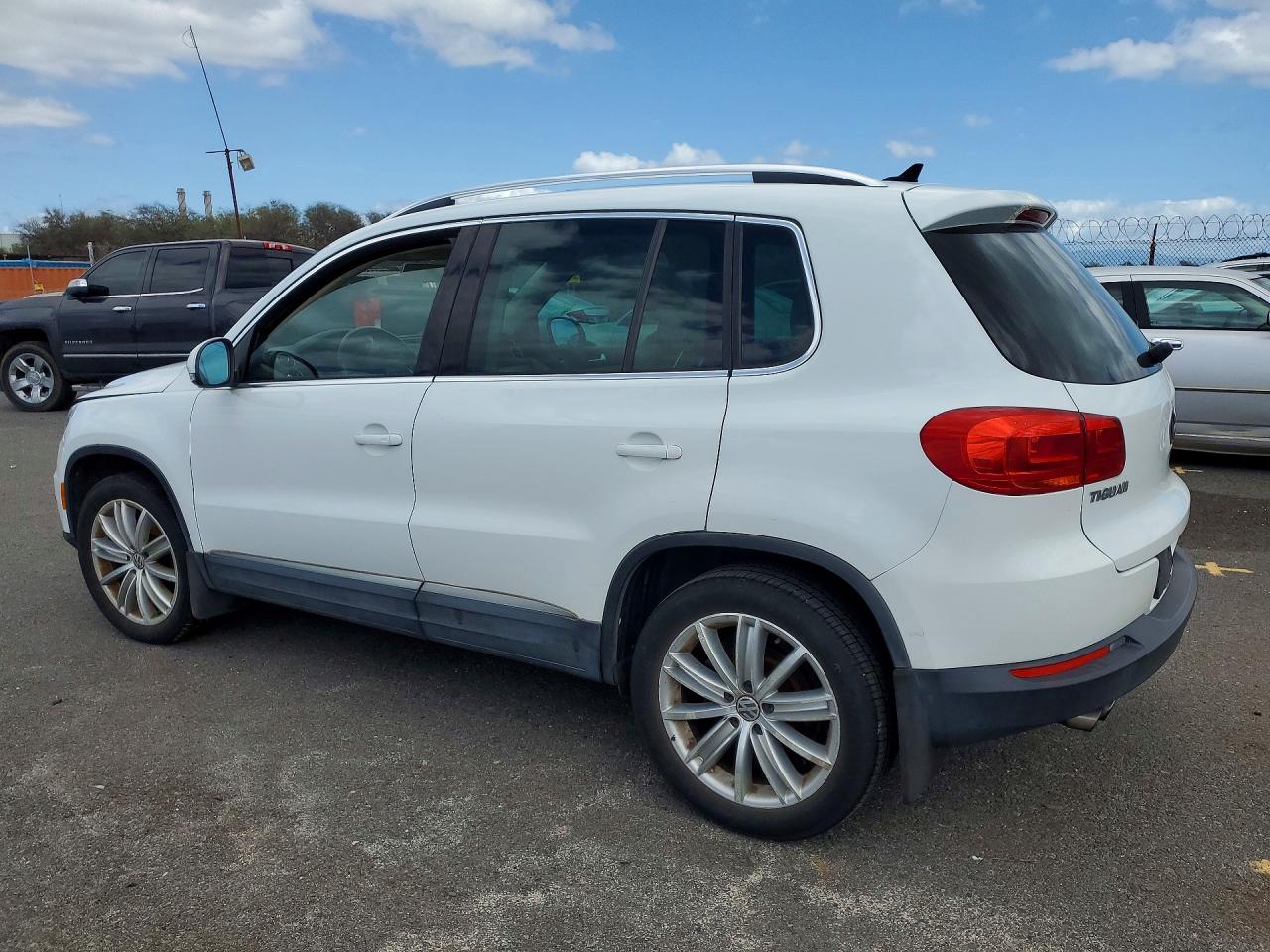 VOLKSWAGEN TIGUAN 2014 — 3