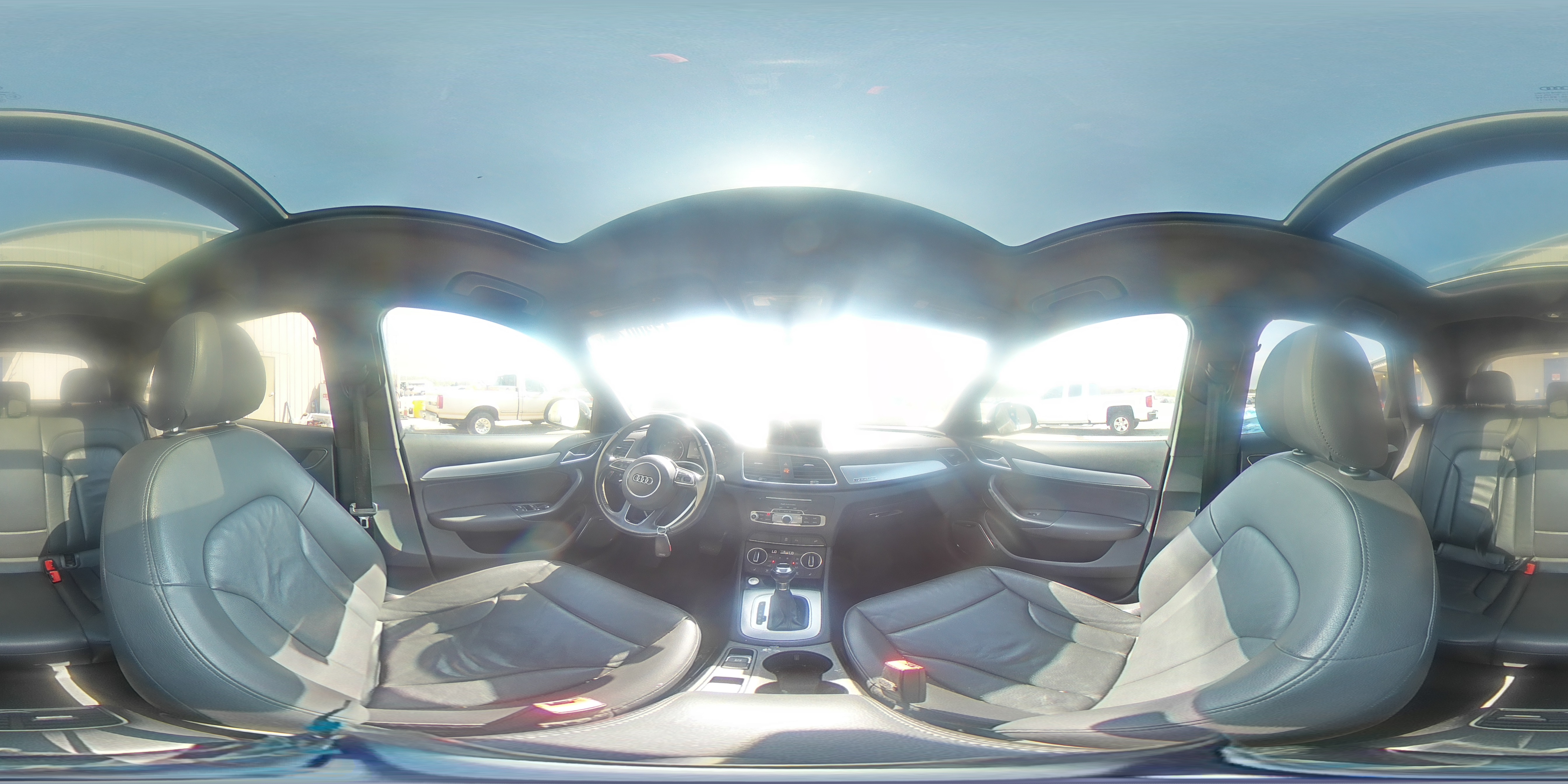 AUDI Q3 2016 — 14