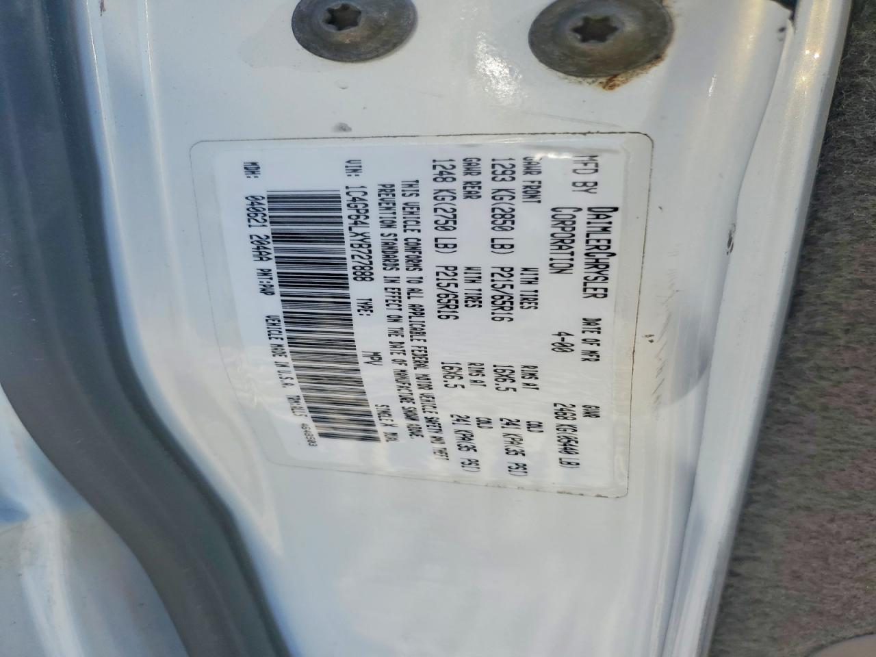 CHRYSLER TOWN & COUNTRY 2000 — 14