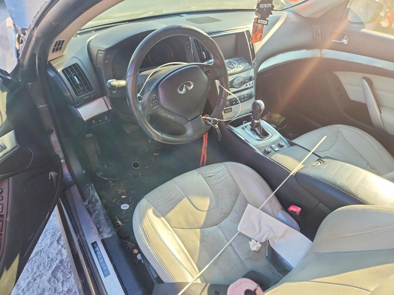 INFINITI G37 CONVERTIBLE 2011 — 9