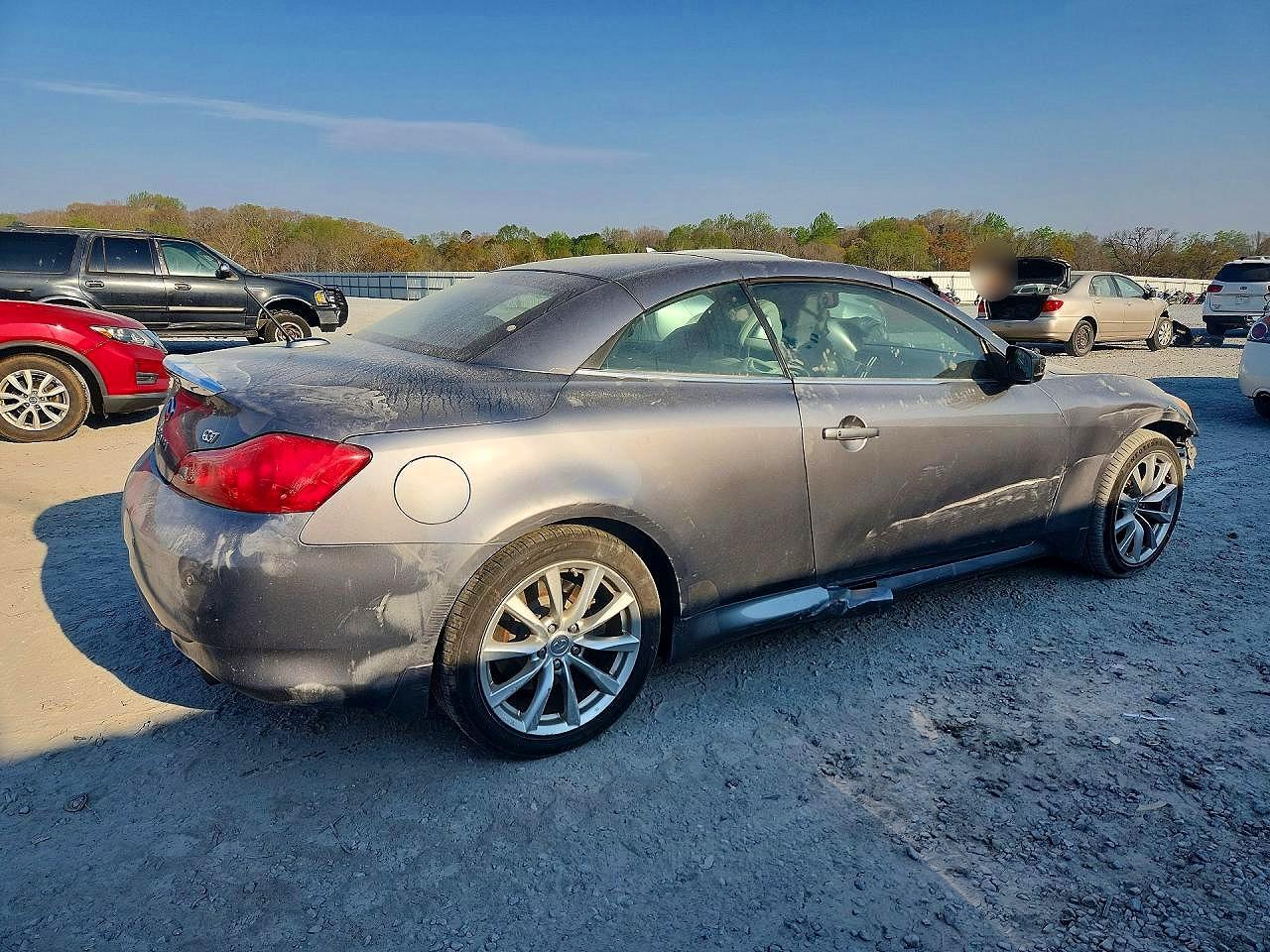 INFINITI G37 CONVERTIBLE 2011 — 4