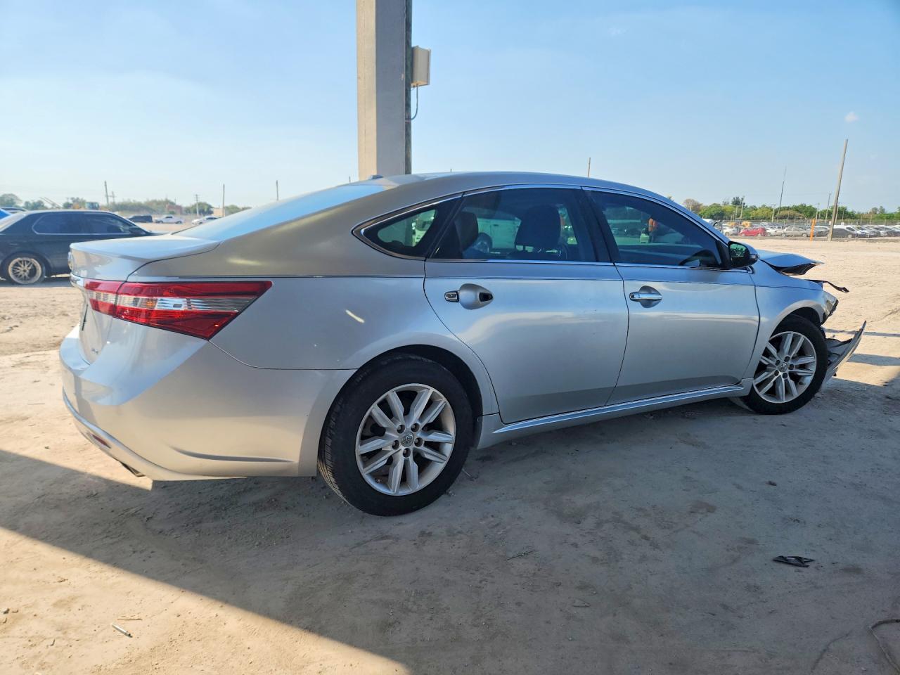 TOYOTA AVALON 2013 — 4