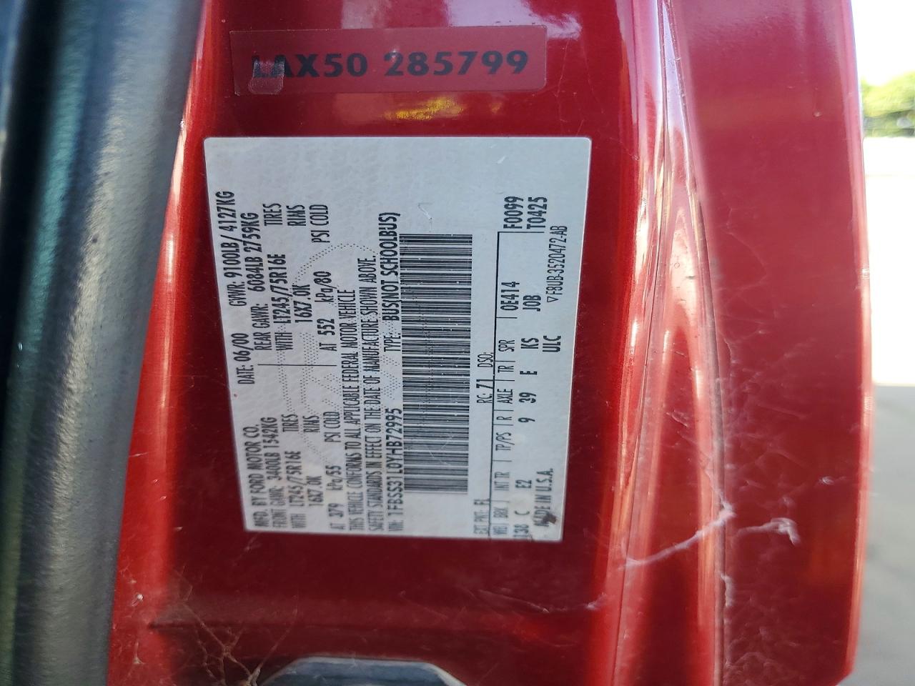 FORD ECONOLINE 2000 — 14