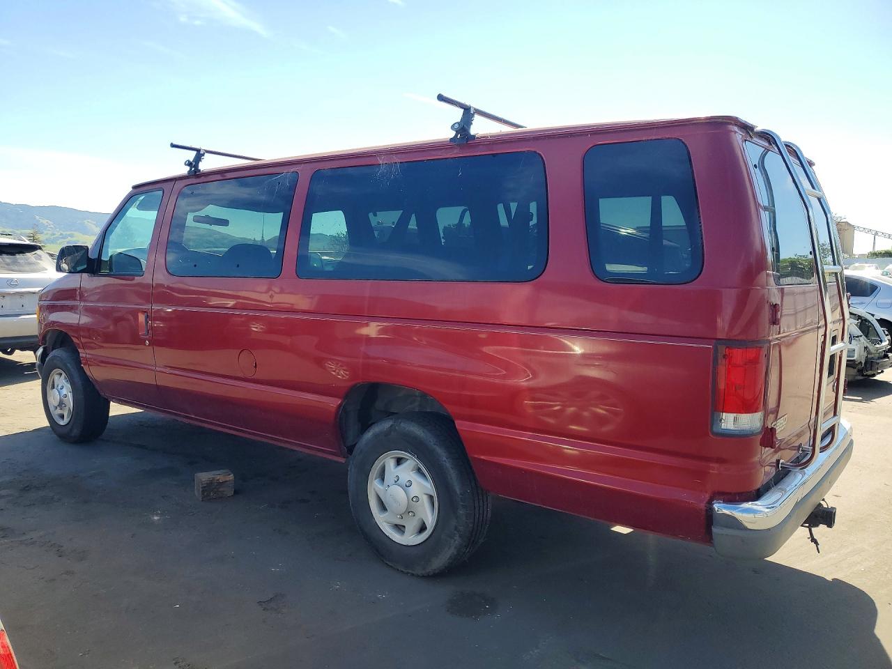FORD ECONOLINE 2000 — 3