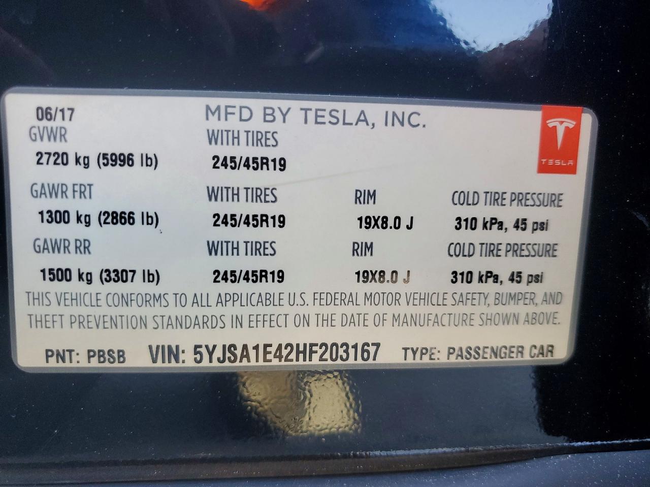 TESLA MODEL S 2017 — 14