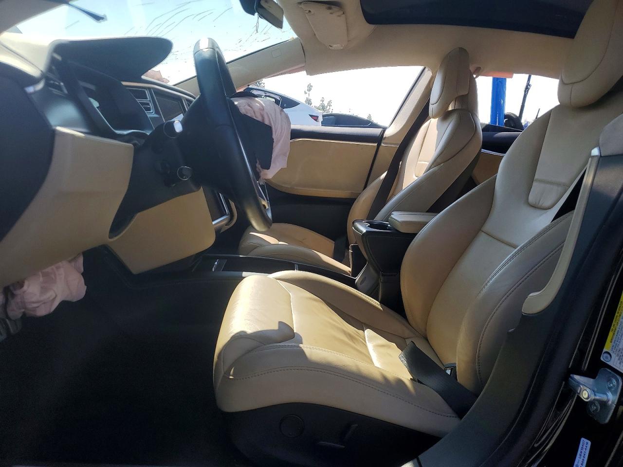 TESLA MODEL S 2017 — 8