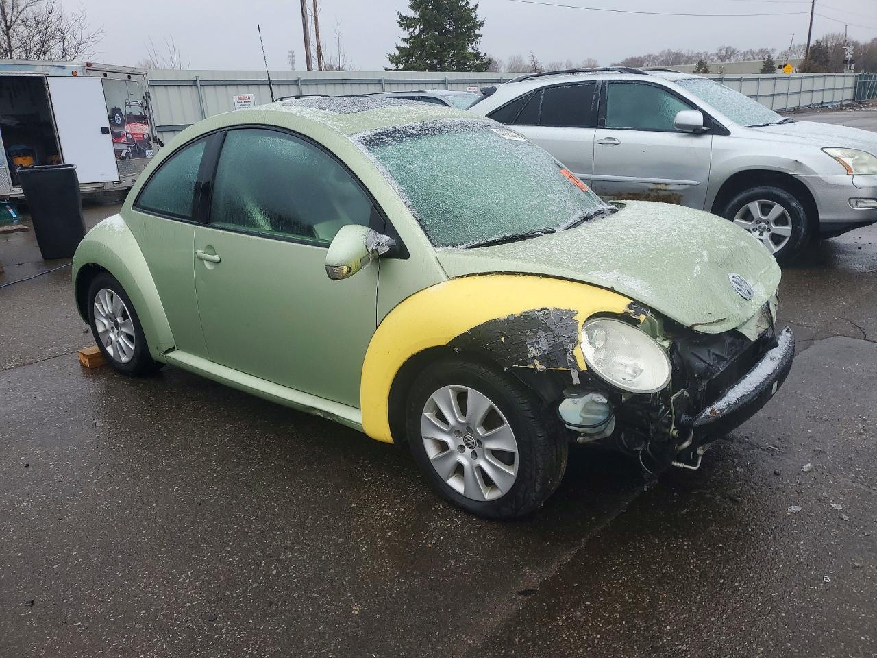 VOLKSWAGEN NEW BEETLE 2008 — 5