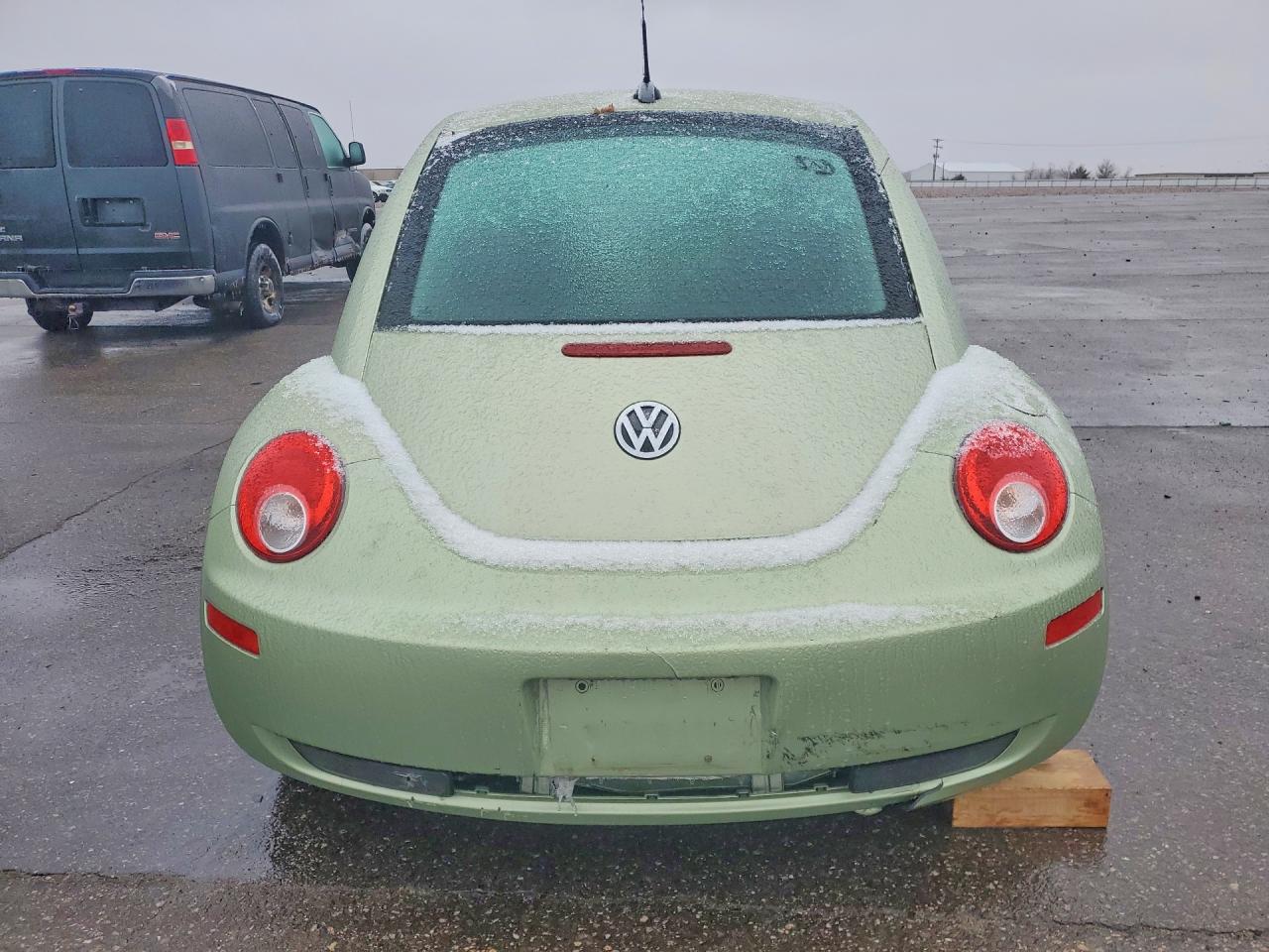 VOLKSWAGEN NEW BEETLE 2008 — 7