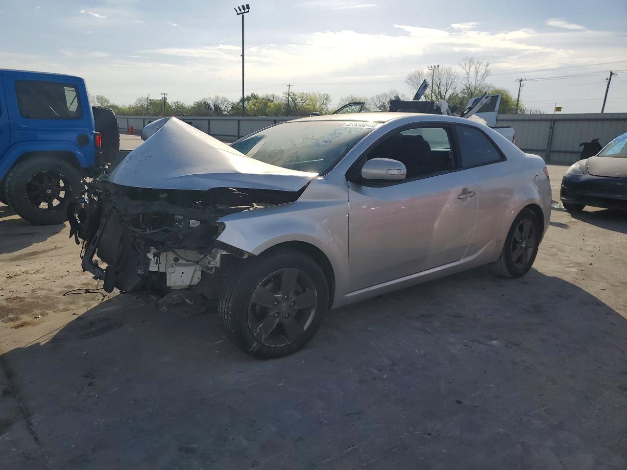 2010 KIA FORTE KOUP EX