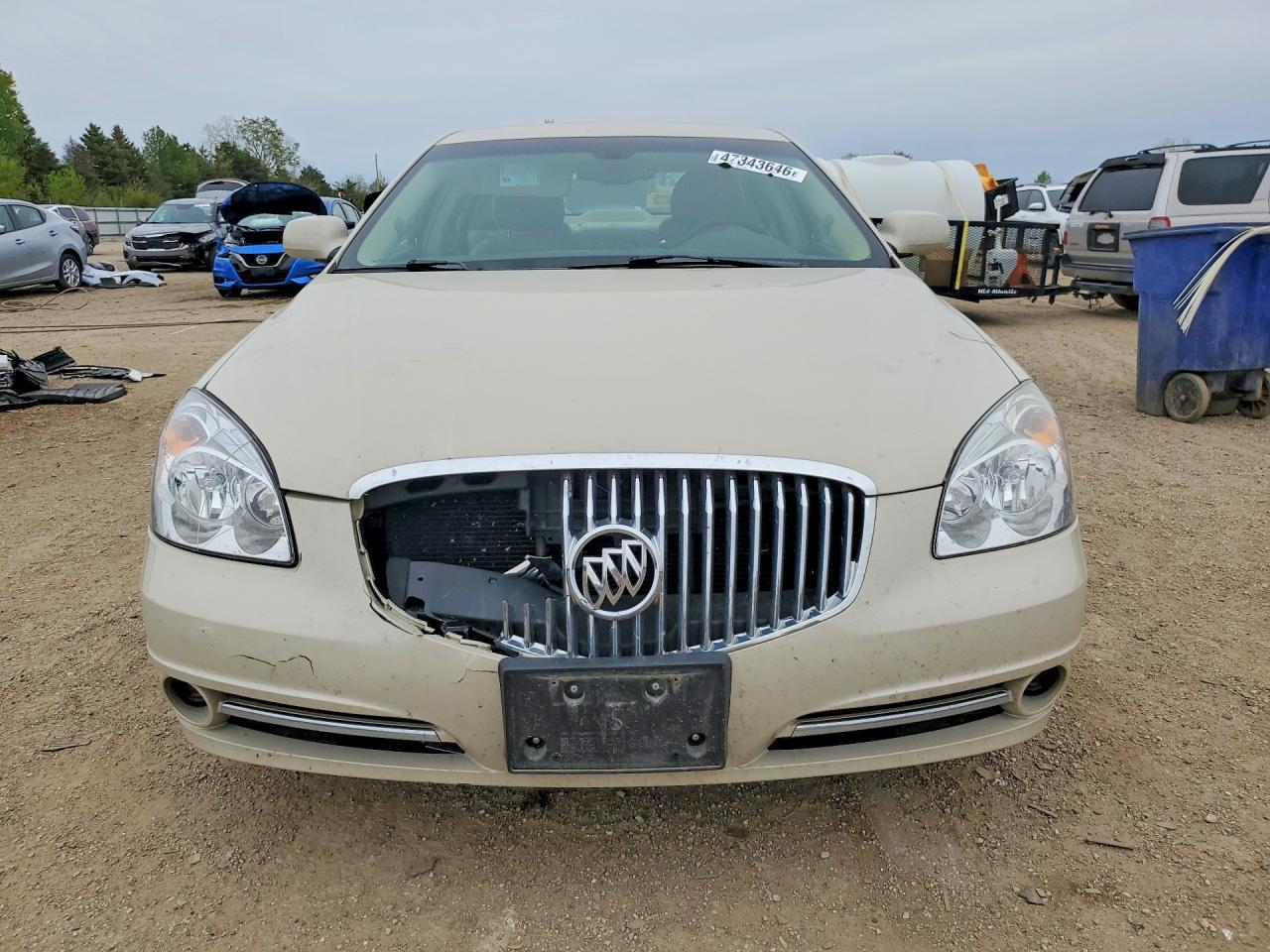 BUICK LUCERNE 2011 — 6