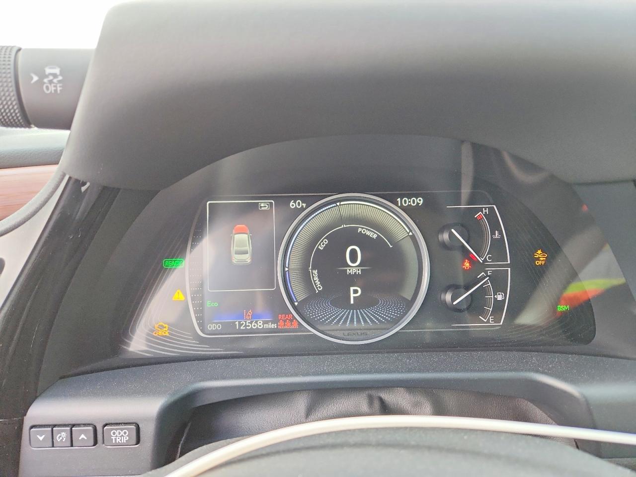 LEXUS ES 300H 2025 — 10