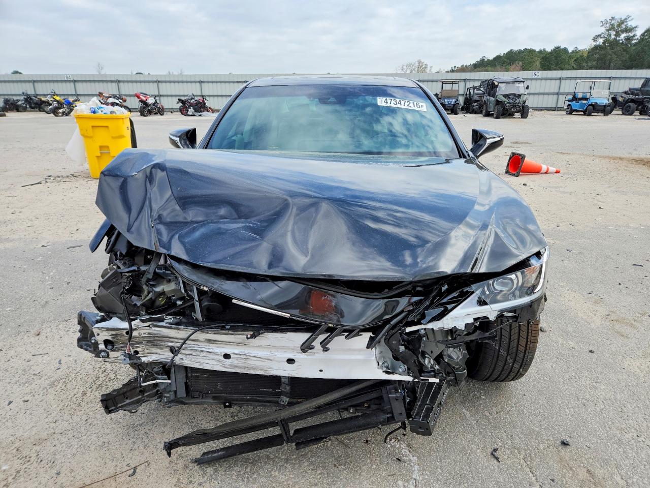 LEXUS ES 300H 2025 — 6