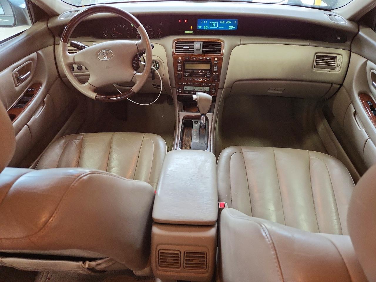 TOYOTA AVALON 2004 — 9
